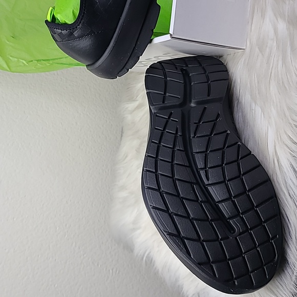 Men's OOFOS Slip On Shoes Size 9M Black Canvas  Checker Print Athleisure Gym Fun - Picture 5 of 6